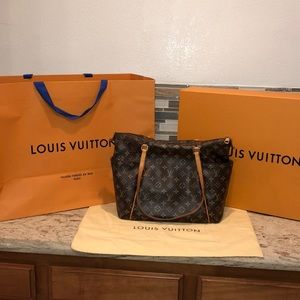 Louis Vuitton set